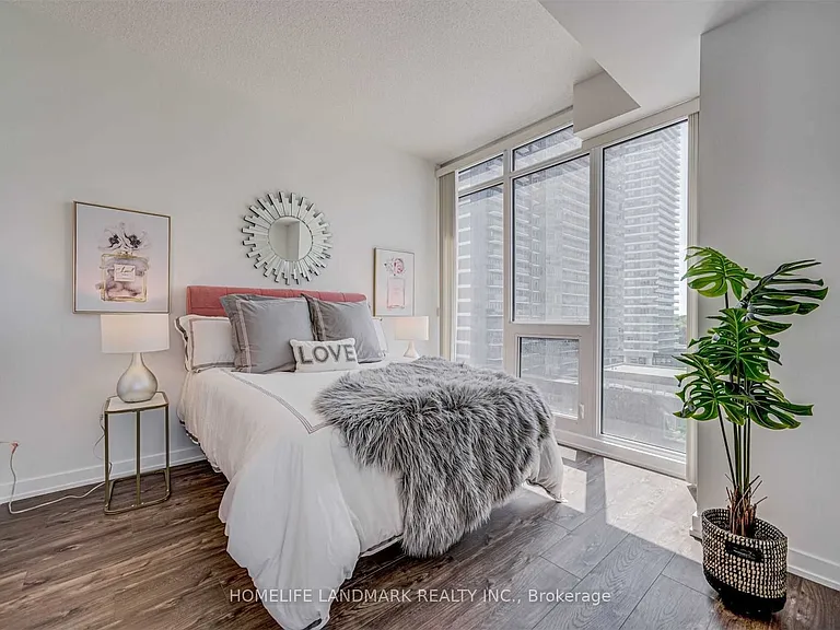 72 Esther Shiner Blvd #706 — Photo 5