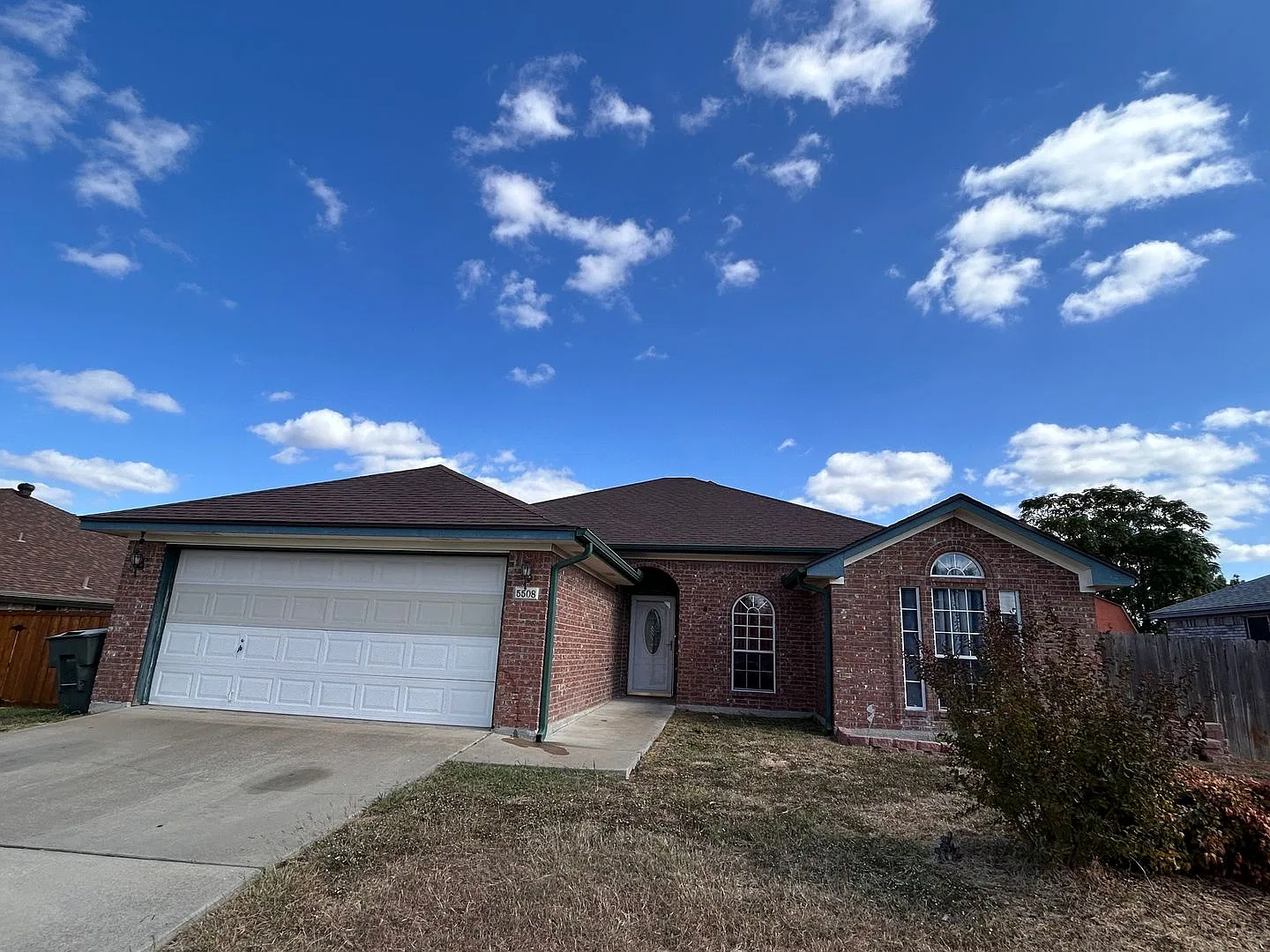 Available soon and over 1700 sqft! — Photo 1