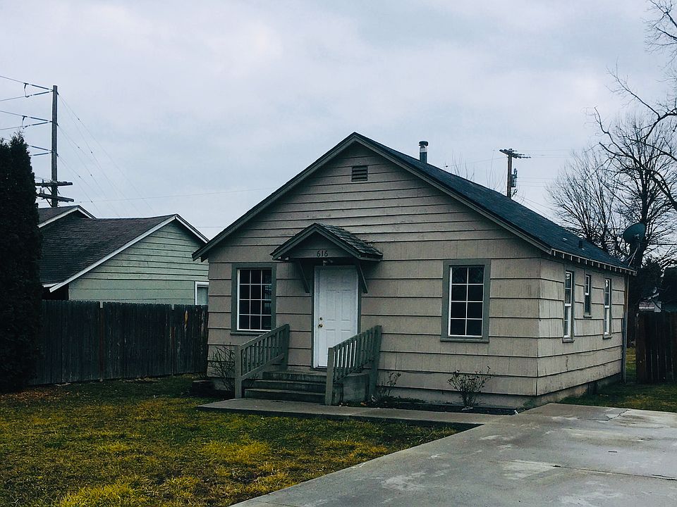 1st image of 616 E Freeport St