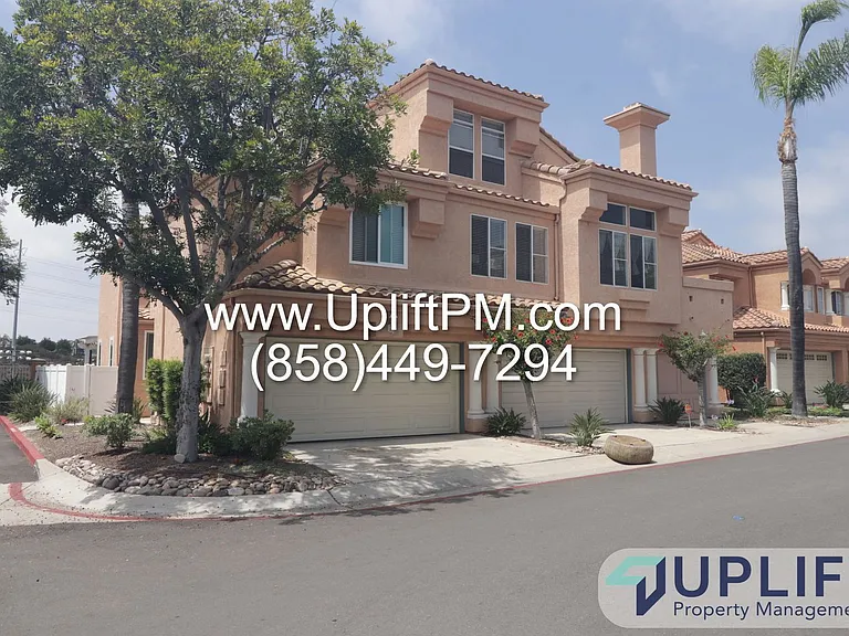 1337 Serena Cir #2 — Photo 38