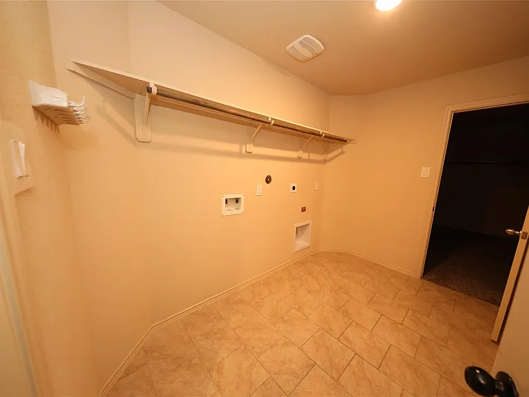 23210 Royal Tiger Rd — Photo 11