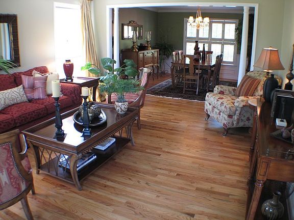 Formal and Dinnig Rooms