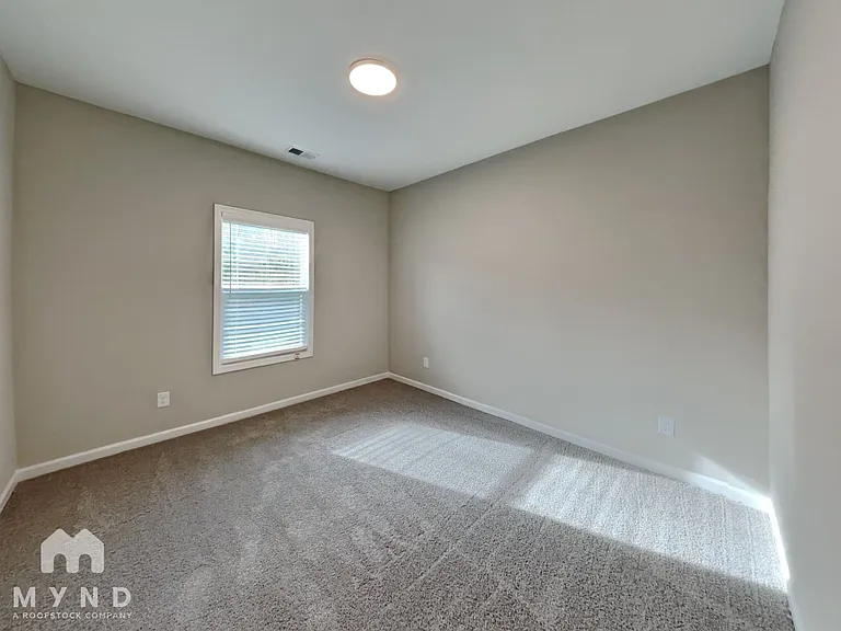 813 Trestle Creek Ct — Photo 11