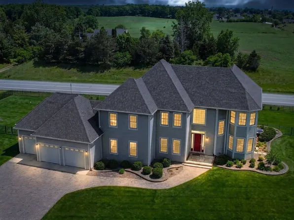 3268 Bay Hill ROAD, Port Washington, WI 53074