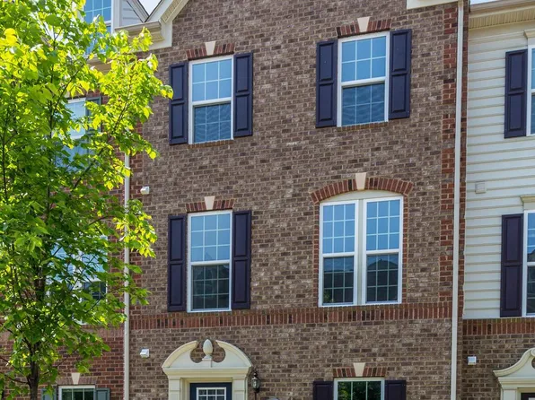 5305 Smiths Cove Ln, Greenbelt, MD 20770