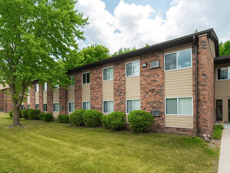 5331-5337 Barthel Industrial Dr NE #D — Photo 9
