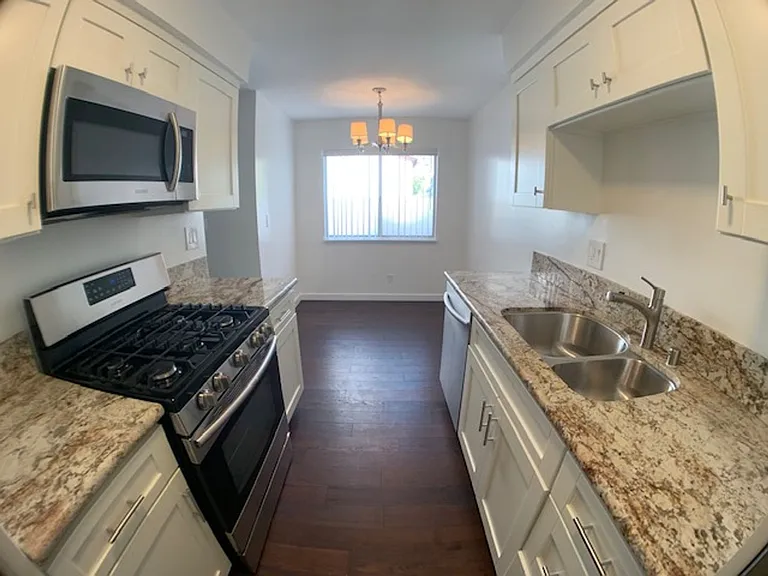 Casa Grande Apartments — Photo 6