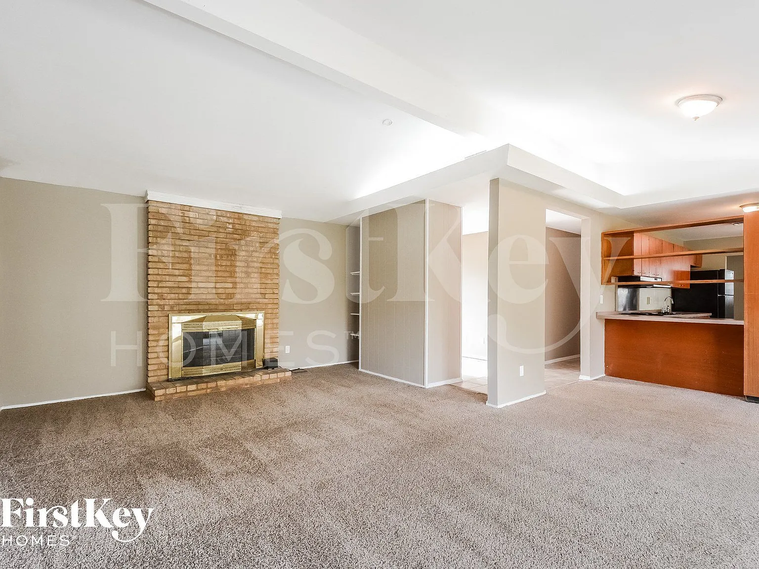 3 bed, 2.0 bath, 1595 sqft, $1,960 — Photo 3