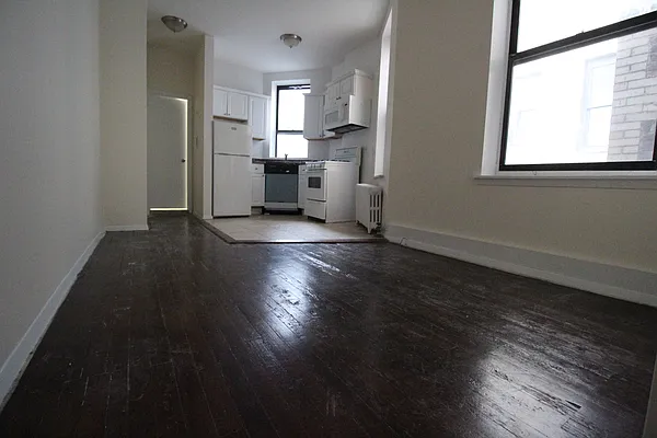 Rented by Luxor Homes & Investment Realty | media 30