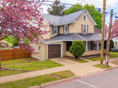 422 E 4th St, Bloomsburg, PA, 17815