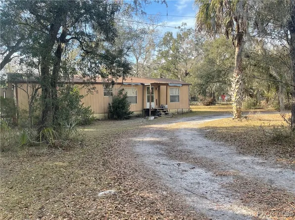 302 Debra St, Inglis, FL 34449