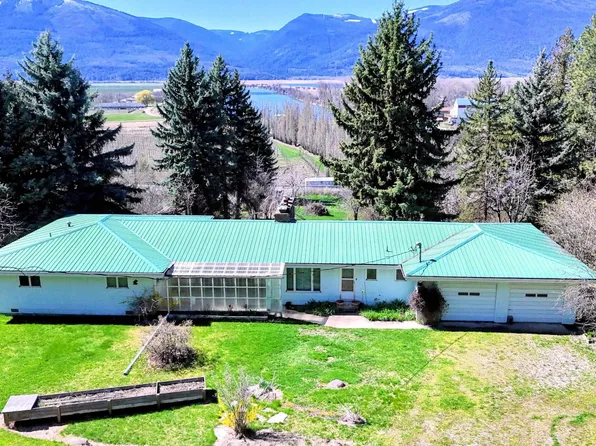 3176 Porthill Loop, Bonners Ferry, ID 83805