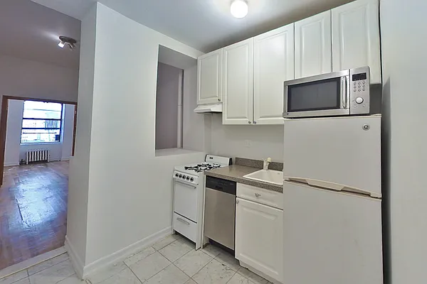 Rented by Platinum Properties | media 7