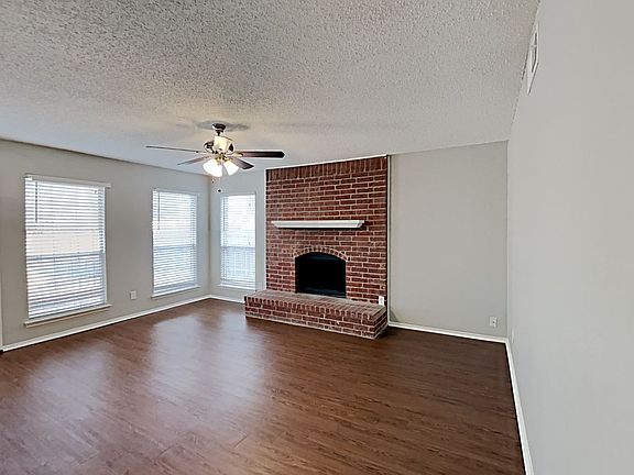 5th image of 2405 Bennington Dr