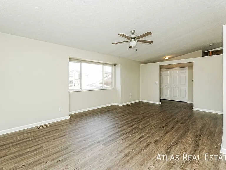 1135 Marsh Hawk Dr — Photo 4