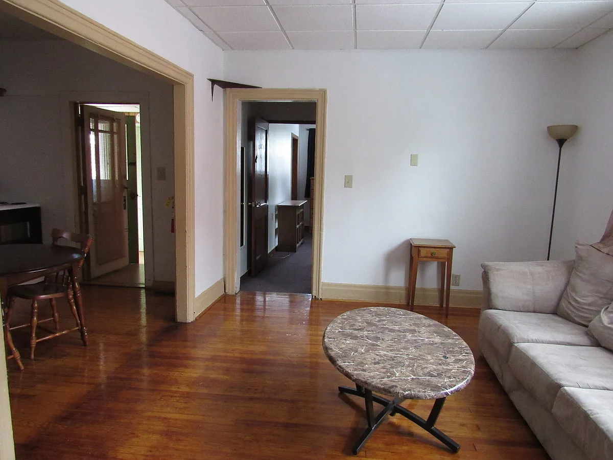 Building Photo - 363 S 2nd St #1