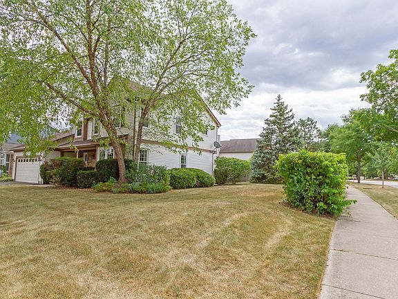 4th image of 2321 Broadway Ln