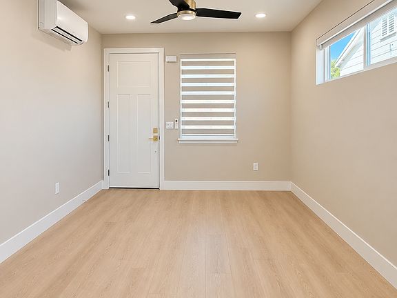 4th image of 358 McLeod Ave