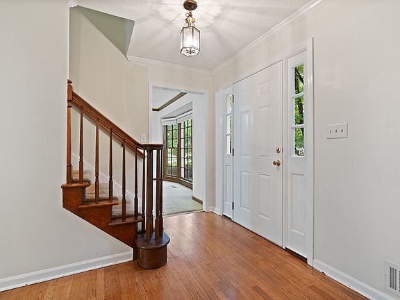 4th image of 189 Knollwood Dr NW