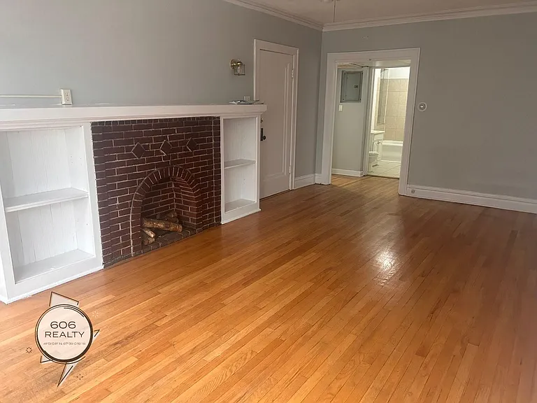 Great Two bed, One bath apartment in Cicero! — Photo 5