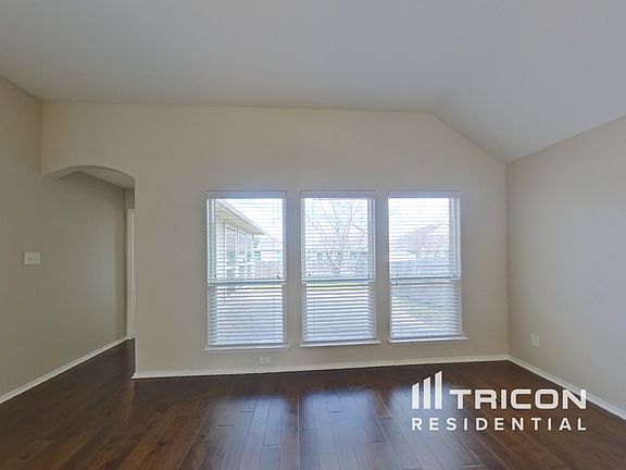 3rd image of 5504 Parkview Hills Ln