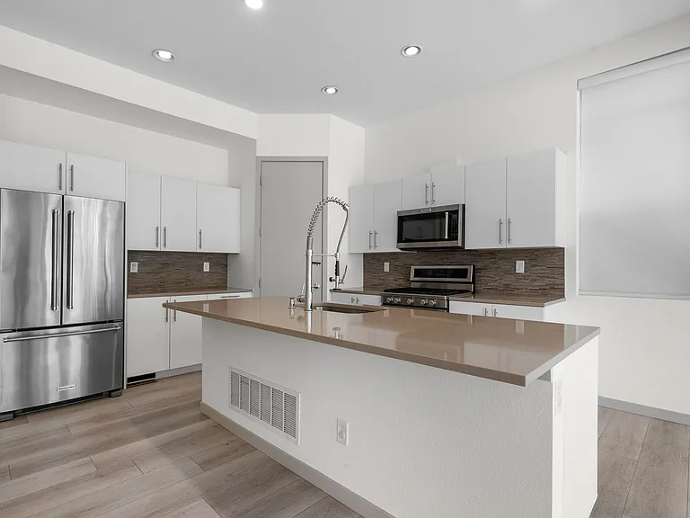 4015 Fenton Ct — Photo 9