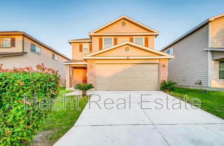 210 Mallow Grv — Photo 10