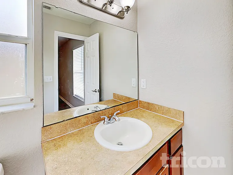 2075 Sunflower St — Photo 8