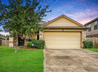 3207 Southern Green Dr, Pearland, TX 77584