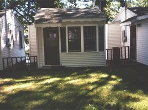 67161 Victory Shore Dr #5, Dowagiac, MI 49047