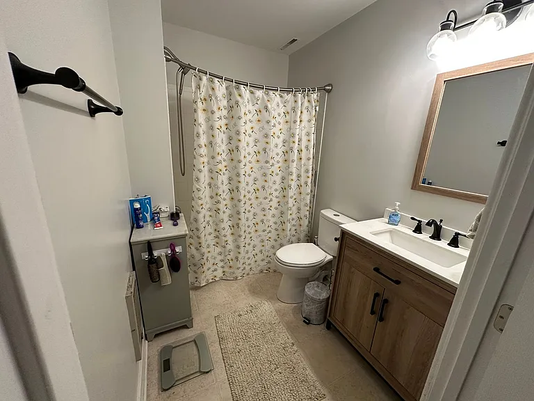 822 Caroline St #4 — Photo 11