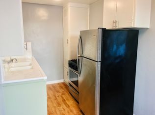 1927 Clyde Ave, Los Angeles, CA 90019