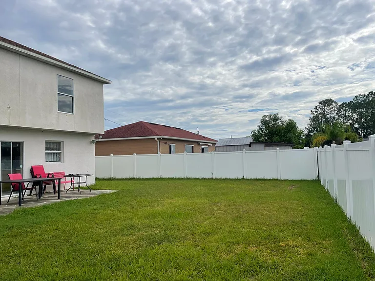 1161 Roan Ct — Photo 5