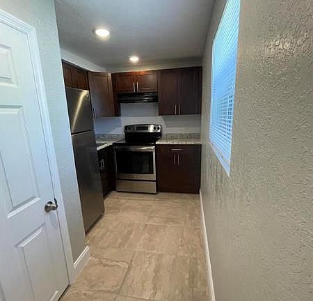 4th image of 2507 Avenue L