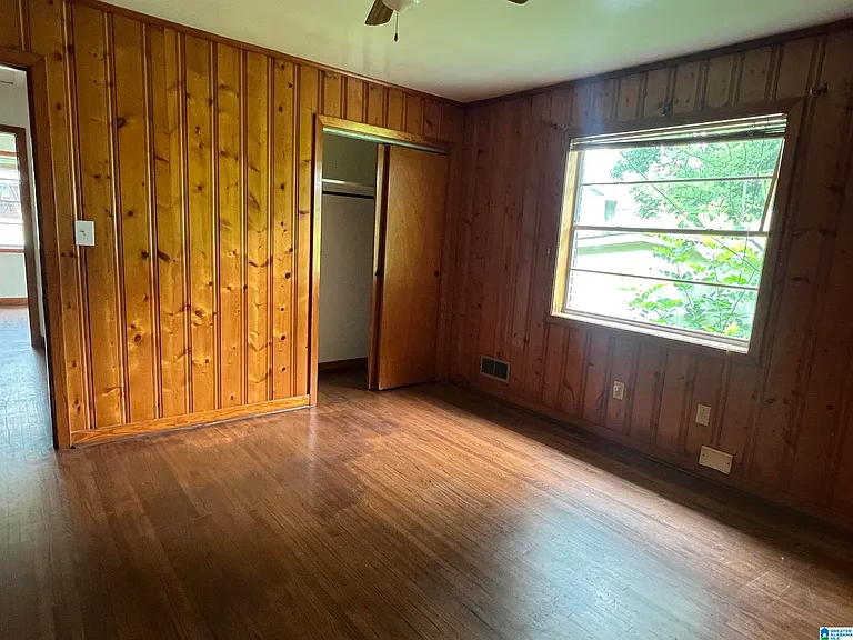 512512 Sunhill Rd NW — Photo 3
