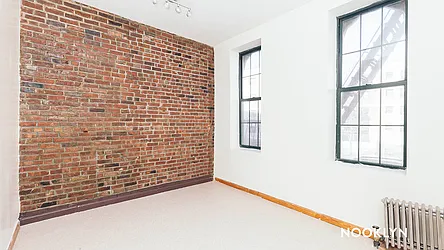 206 Scholes Street, #1