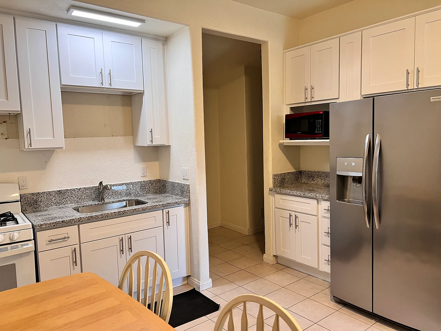 4 bed, 70 sqft, $725 — Photo 3
