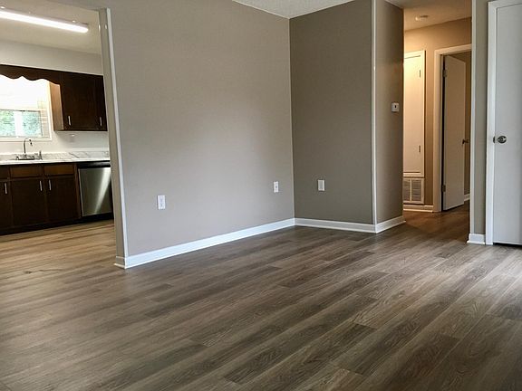 5th image of 11605 Amy Ave