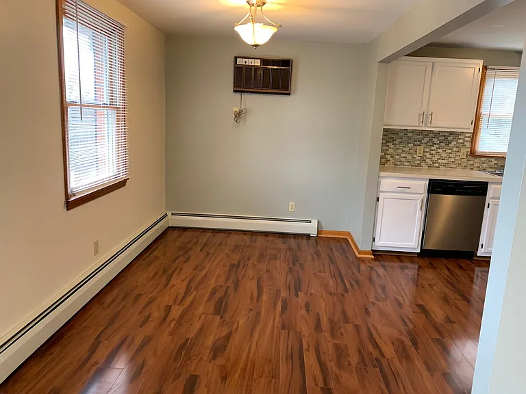9330 Main St #C5 — Photo 2