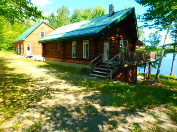 266 N North Shore Road, Lake View Plt, ME 04463