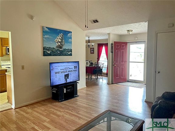5th image of 202 Redan Dr