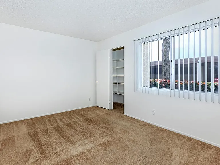 Mountain View Apartment Homes — Photo 12