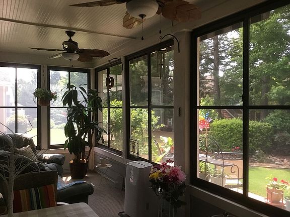 3rd image of 512 Bonneset Ct