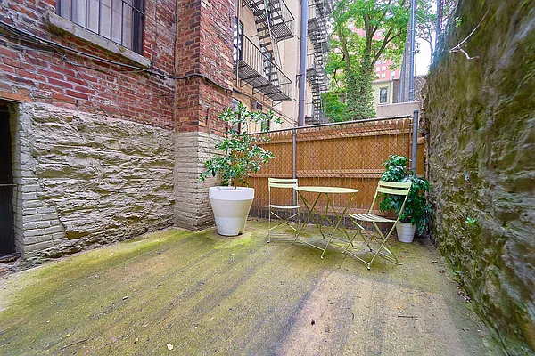 Sold by Compass | media 27