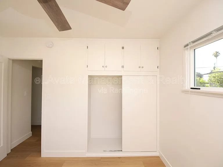 14115 Gilmore St #2 — Photo 9