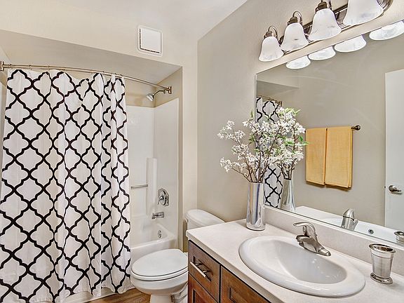 5th image of 141 W Wilshire Ave APT 322