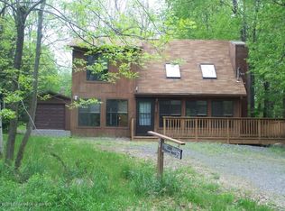 2206 Highpoint Dr, Lake Ariel, PA 18436