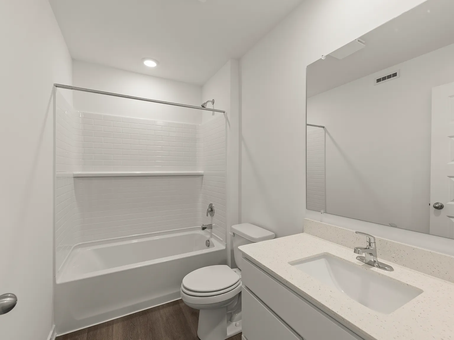 3 bed, 1794 sqft, $3,200 — Photo 4