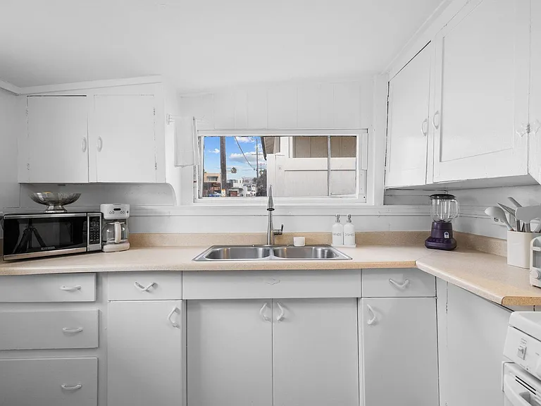 344 Bonair St — Photo 17