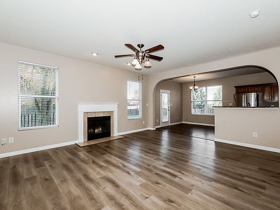 5th image of 15559 Old Pond Cir
